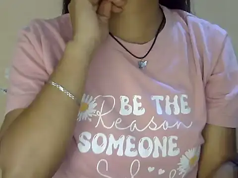 Cute_Aayera 在線直播表演