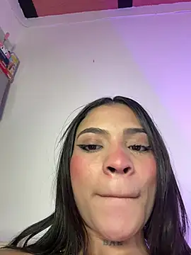 Pokazy przed kamerką – Helldy_666