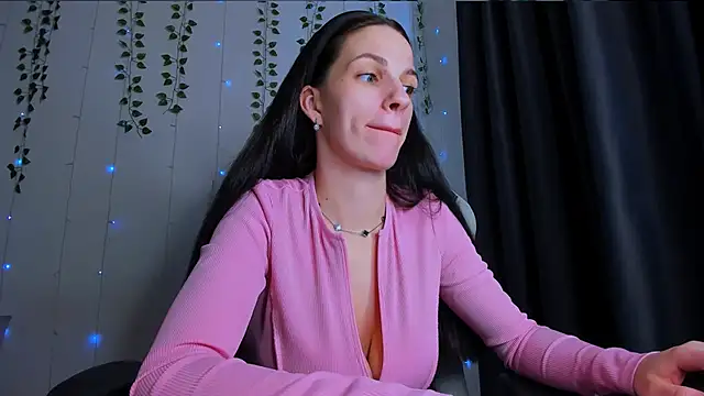 KarlaSim: απευθείας συνομιλία ΧΧΧ