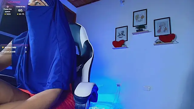 julieta_glow Adlı Modelin Web Kamerası Şovu