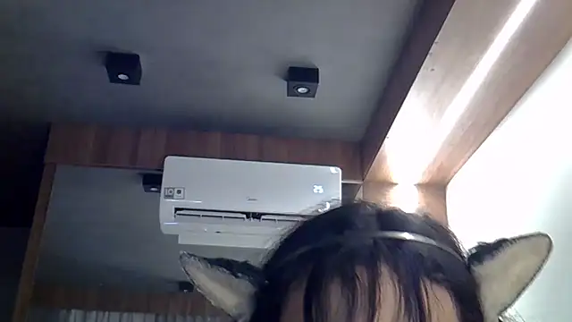 SkinnyKitten's Live XXX Chat