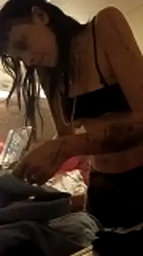 whitetrashdirtyslut élő XXX-chatje