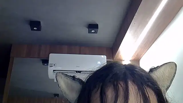 SkinnyKitten – Naživo XXX chat