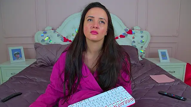 XXX chat uživo modela ElinaBellucci