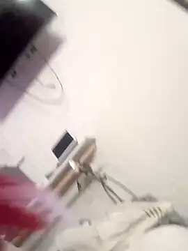 sissytrapdolly24 élő XXX-chatje