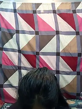 Show modela HotxMuskan na web-kameri