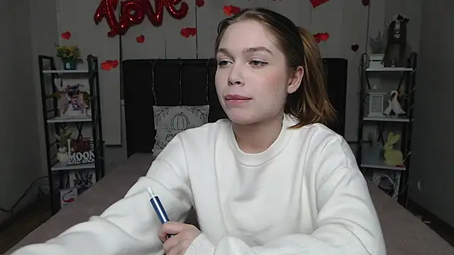 دردشة LaraPika الجنسية المباشرة