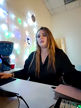 Juicy_PeachLux লাইভ XXX চ্যাট