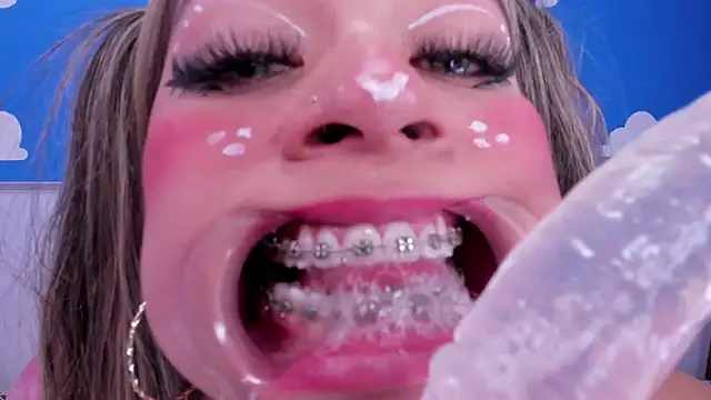 Živý XXX chat miss__evolet