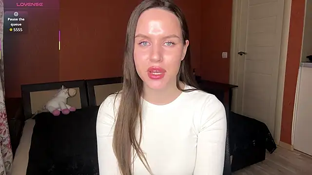 SanoraVillnave 现场XXX聊天