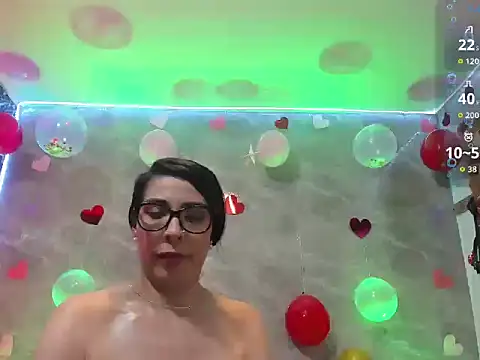 XXX chat uživo modela adellelennoxx