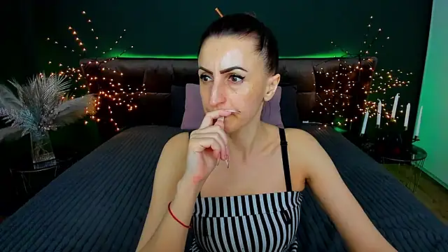 Rebecca_Diamond live XXX chat