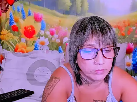 indianroxy live XXX chat