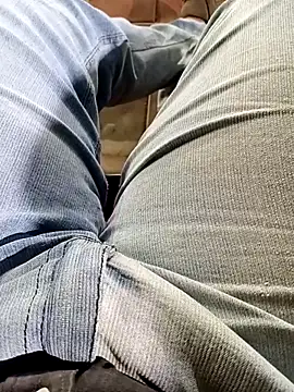 Horny-boyyy live XXX chat