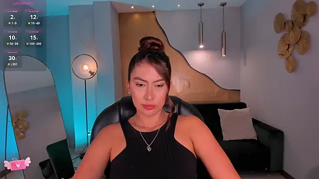 ArianaDumont: онлайн-секс-чат