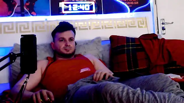 Онлайн чат XXX FuckToyBoy69