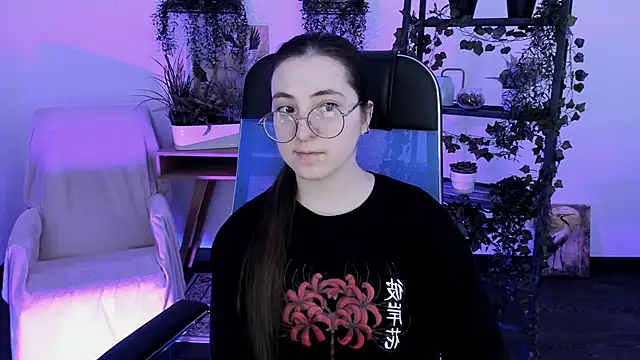 VirtuallVoyantのライブXXXチャット