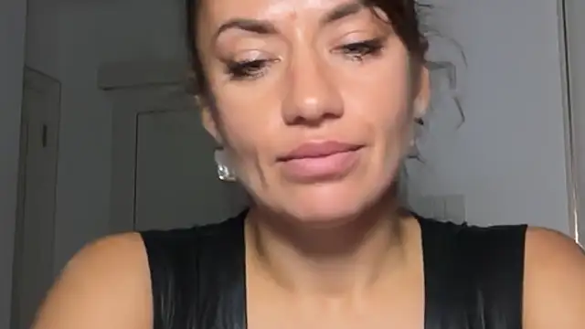 Roriann লাইভ XXX চ্যাট