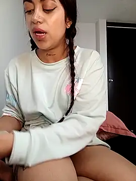 _ValentinaX_ Adlı Modelin Canlı XXX Sohbeti