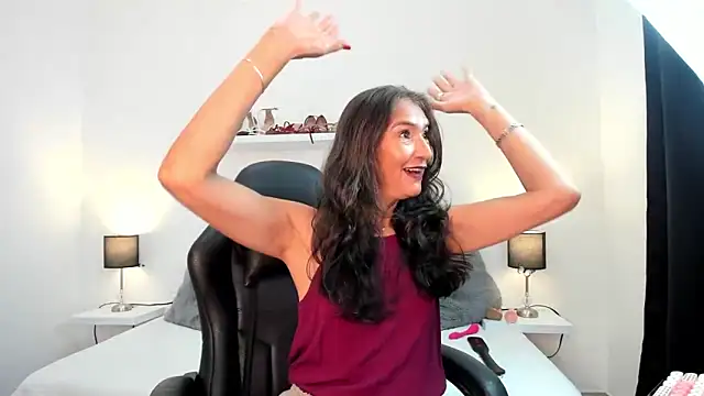 Emma_Mendozaa: απευθείας συνομιλία ΧΧΧ