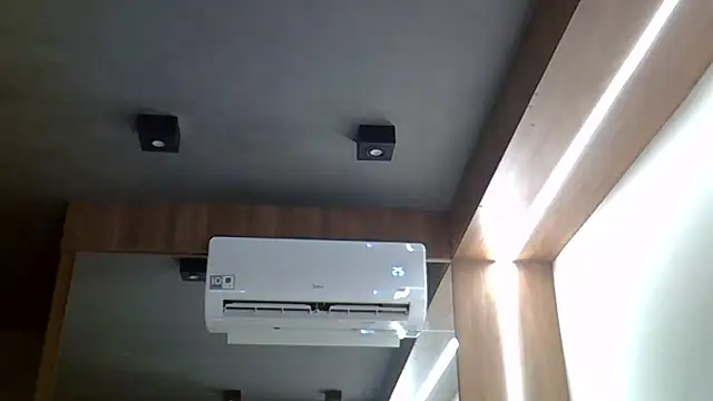 SkinnyKitten Live XXX-Chat