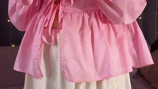 Chat +18 de IvetteLabore ao vivo