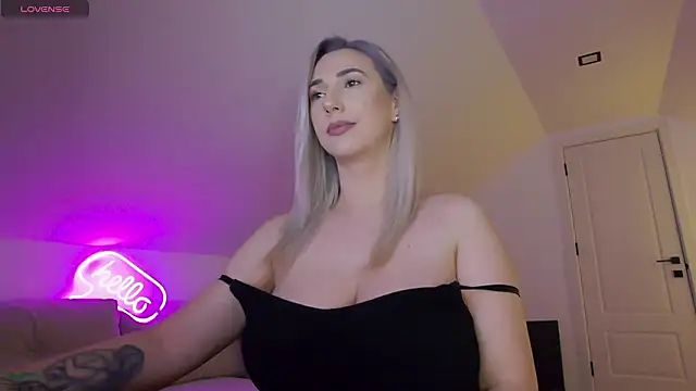 KhloeKのライブXXXチャット