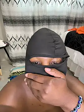 Nicole_bash: απευθείας συνομιλία ΧΧΧ