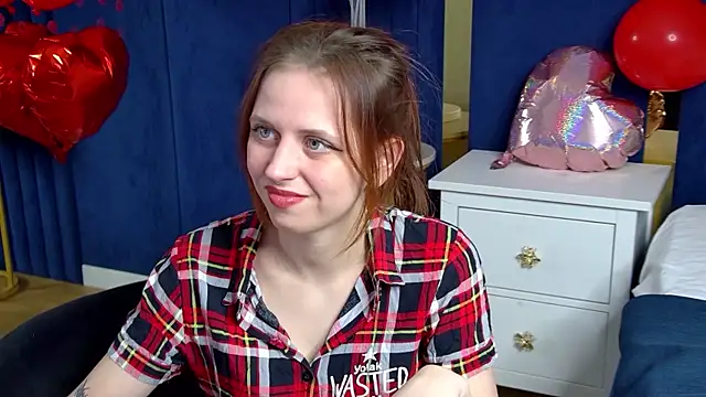 XXX chat uživo modela FreyaVey