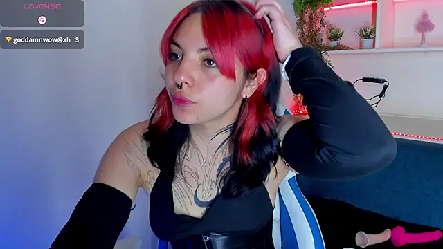 morgana_white élő XXX-chatje