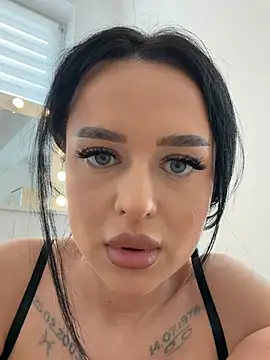 Katty_Pery Chat XXX in diretta