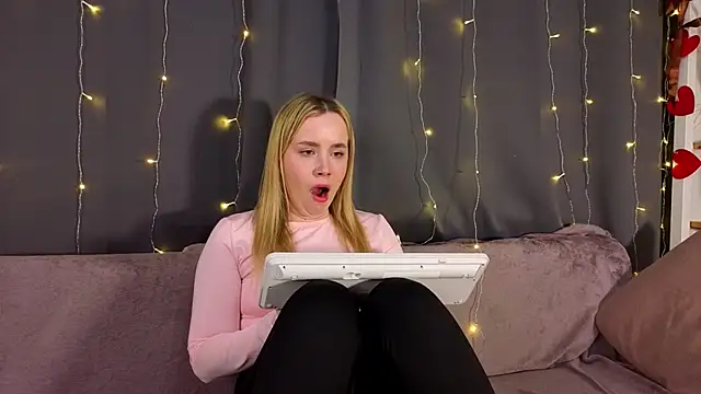 Chat +18 de IvetteLabore ao vivo