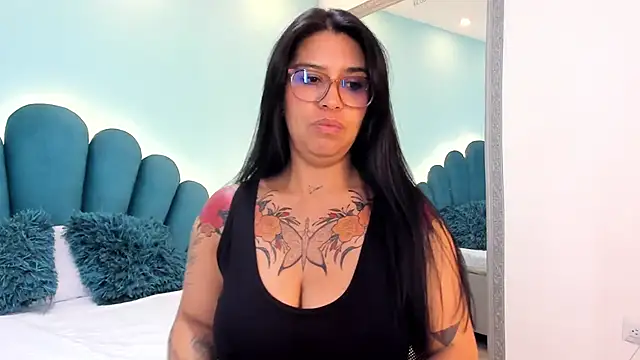 sharlott18 现场XXX聊天