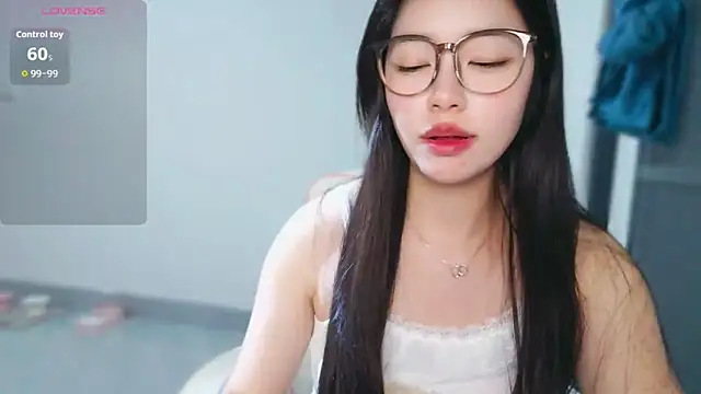 -XiaoYu-777のライブXXXチャット