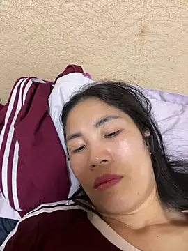 XXX chat uživo modela Keola_kwad