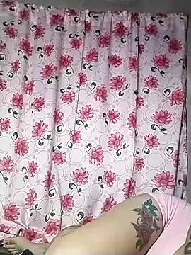 hotbabe69xx Pertunjukan Webcam