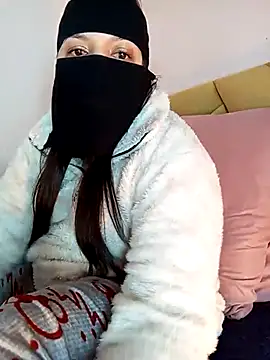 Czat XXX na żywo – LONA-_-