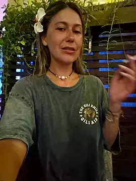 CelynaRoss Chat XXX live