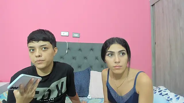 ariloe_quintero Adlı Modelin Canlı XXX Sohbeti