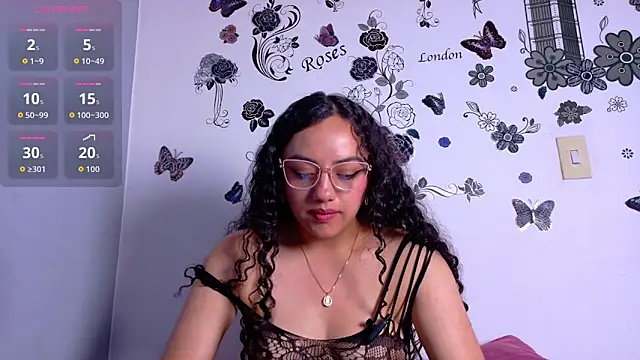 Chatroom XXX en direct de emiily_curly