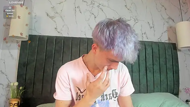 nicktorn: απευθείας συνομιλία ΧΧΧ