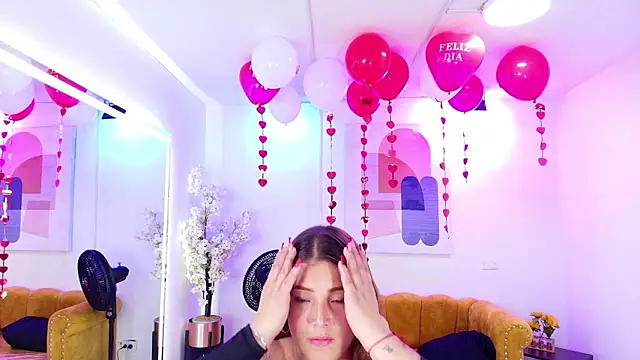 Show de Sara__dolls na webcam