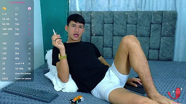 NicolasTorrez Webcam show