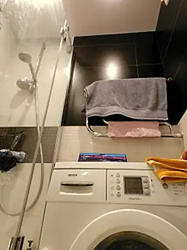 Chatroom XXX en direct de Happy_Gym_Year