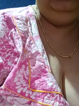 tamilthanushri 即時 XXX 聊天