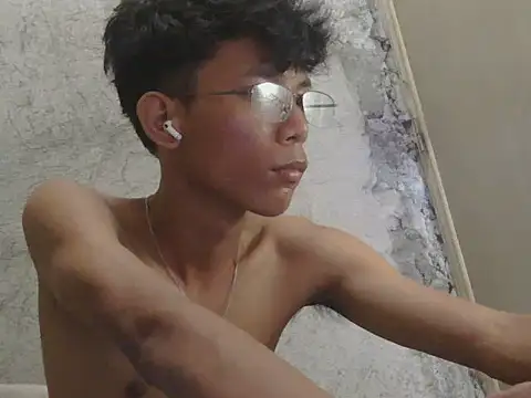 Asiancockinsan – Naživo XXX chat