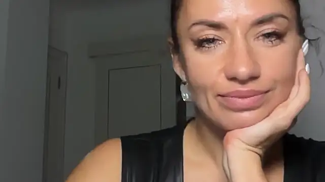 Roriann Chat XXX in diretta