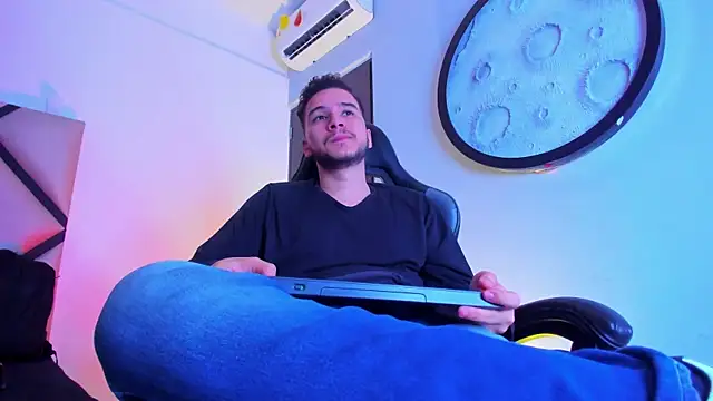 mike_257 – Naživo XXX chat