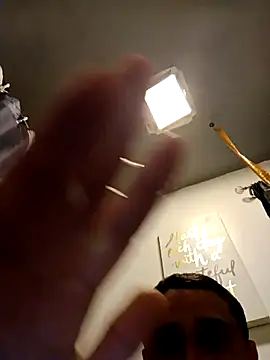 แชท XXX สดของ thickcocklatino