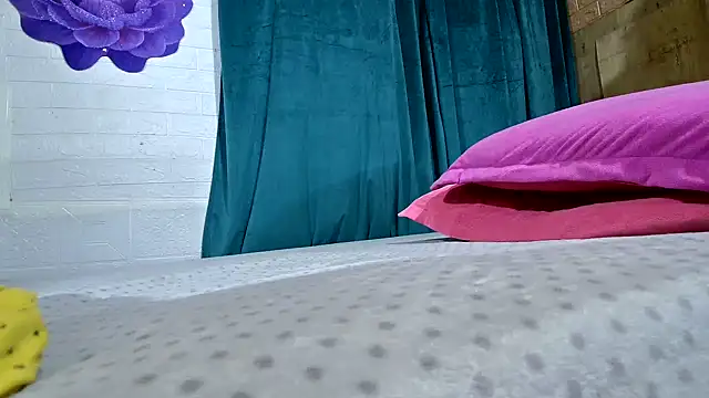 Ugly-Filipina live XXX chat